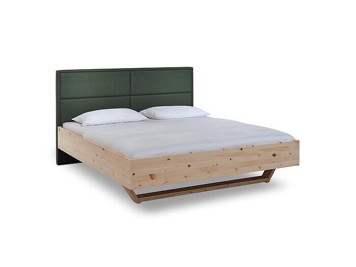 Doppelbett mit Stoffkassettenrückwand Mod. Lugano