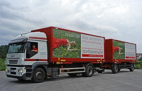 LKW mit Aufdruck der Schösswender Möbel GmbH.