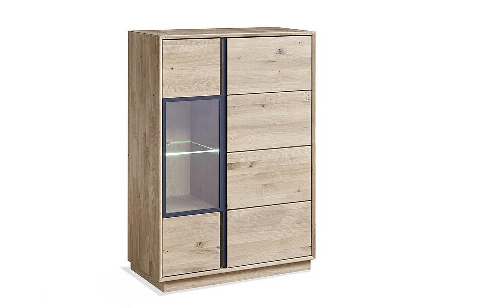 Holzvitrine mit Sockel und 1 Holztür mit Glaseinsatz und 1 Holztür